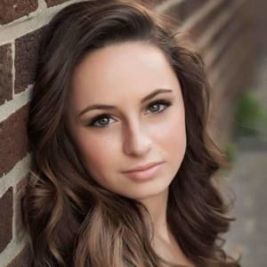 Meet your Posher, Michaela